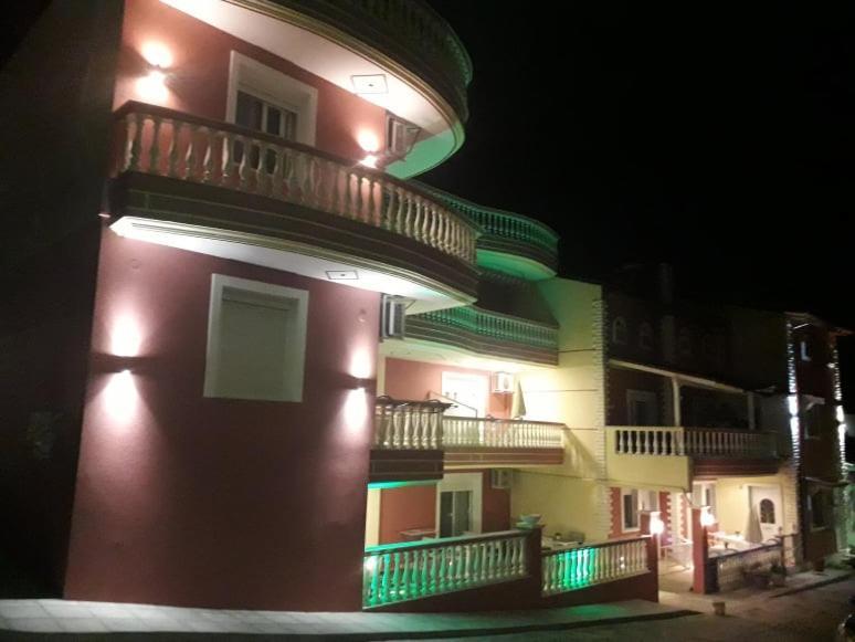 الشقق الفندقية سارتيفي  Petros House المظهر الخارجي الصورة